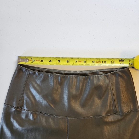 Aritzia Wilfred Green Daria Vegan Faux Leather Leggings Pants High Waisted Rise - Picture 8 of 11